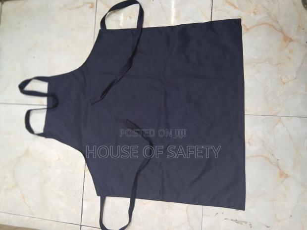 Ddurable Material Aprons - thumbnail 3