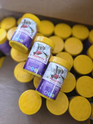 Natural Oceanmix Fish Flakes — Ideal for Goldfish Koi Tanks
