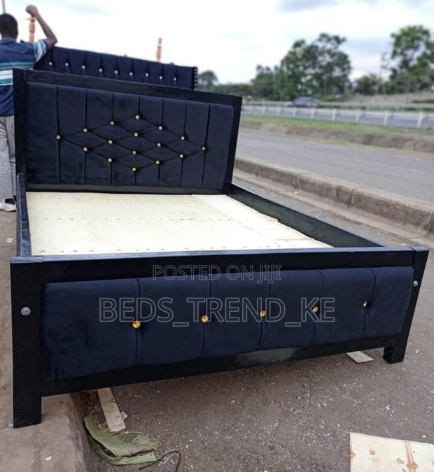 Black Chester Mocket Bed 6 by 6 Ft