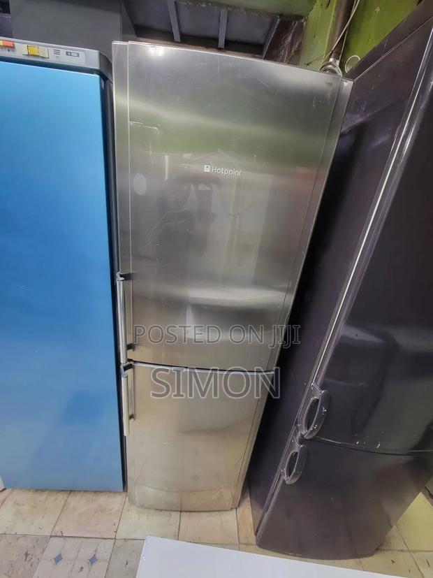 300litres Hotpoint Fridge - thumbnail 2