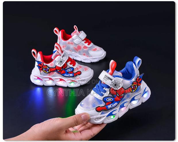 Spiderman Led Sneakers - thumbnail 2