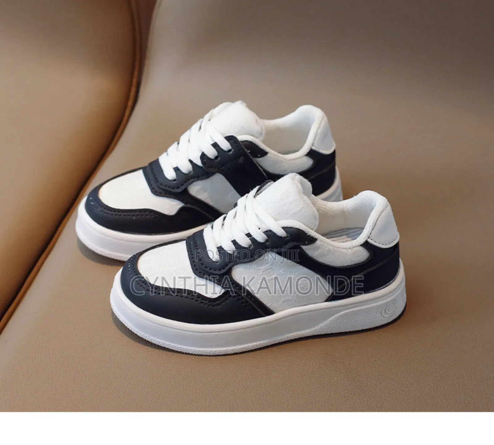 Laces' Elegant Sneakers