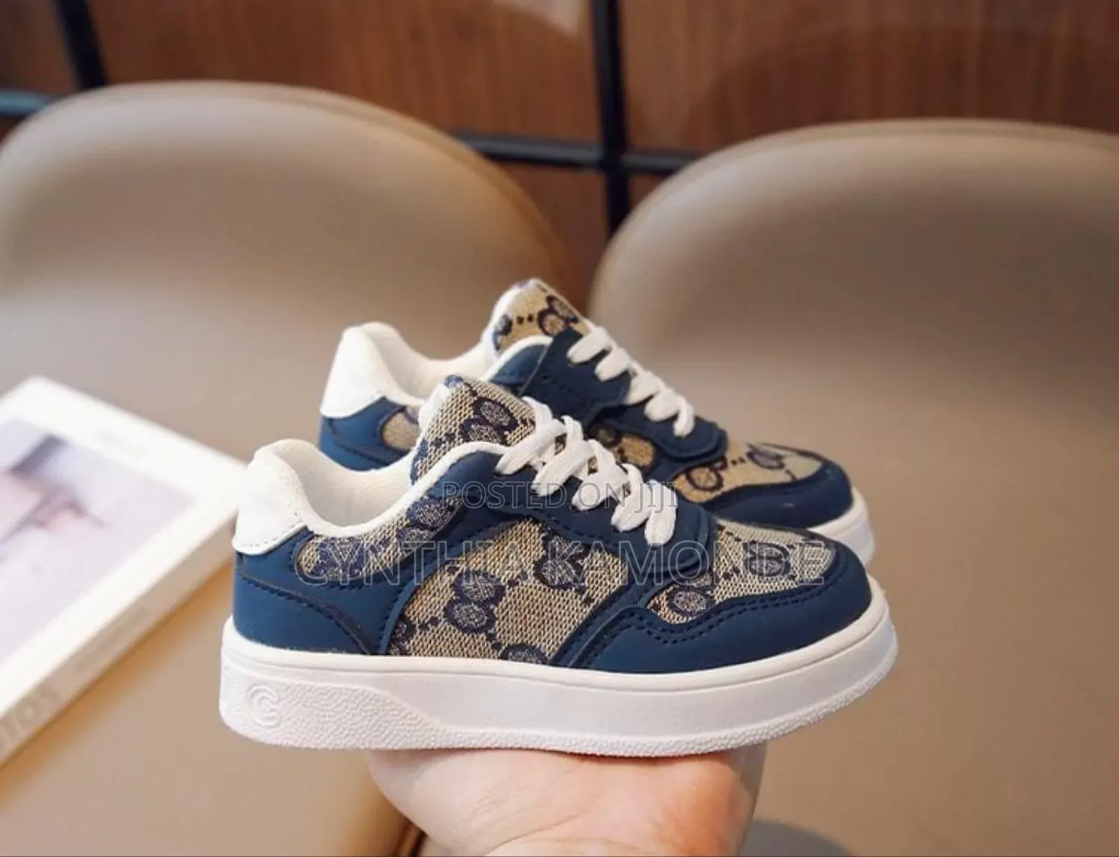Laces' Elegant Sneakers