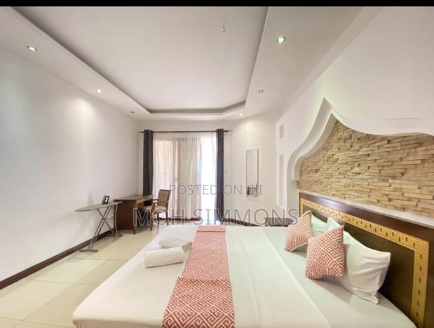1 Bedroom With Beachfront With Pool - thumbnail 5