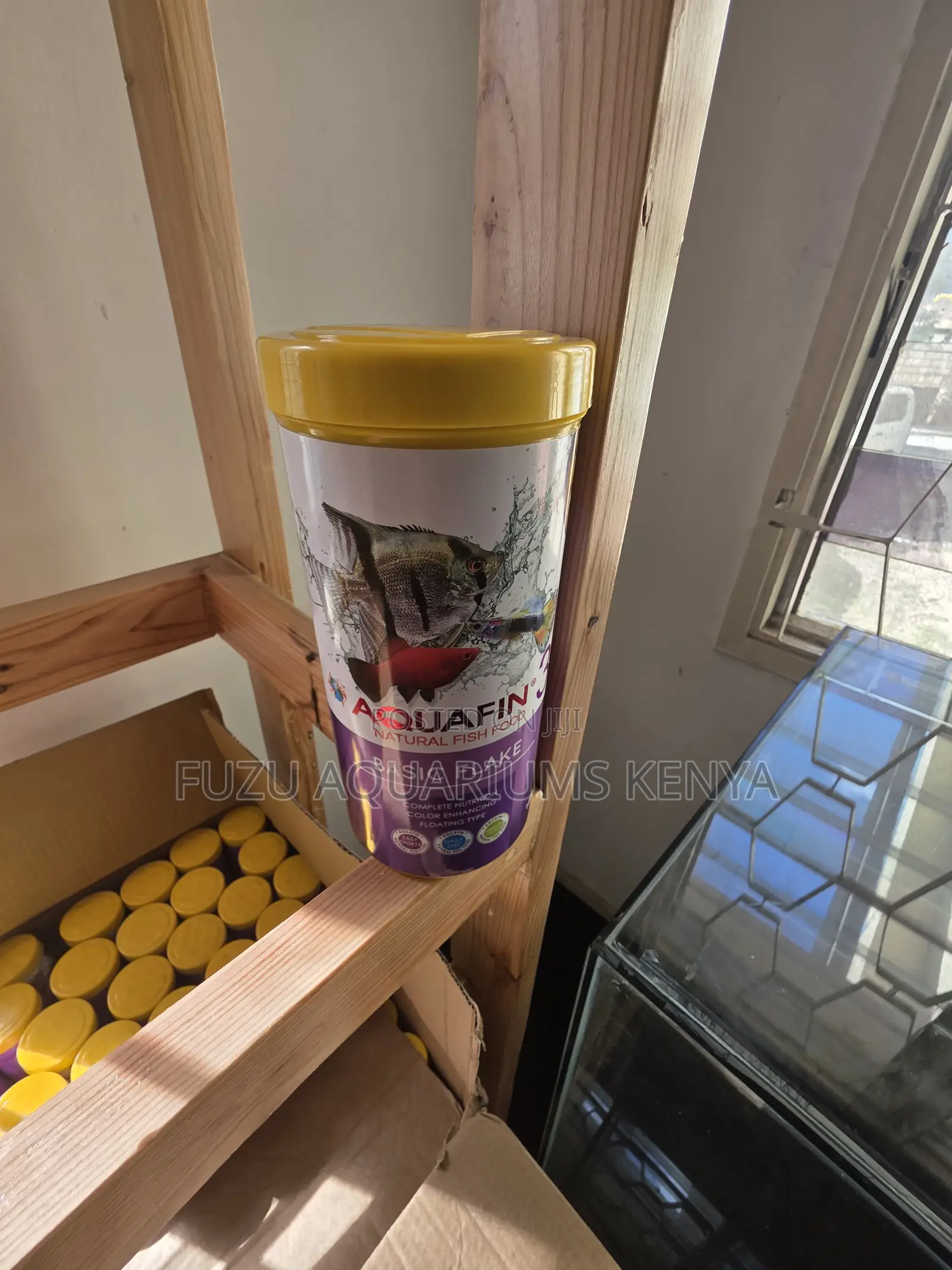 Naturebright Tropical Flakes — Natural Shine for Goldfish Koi