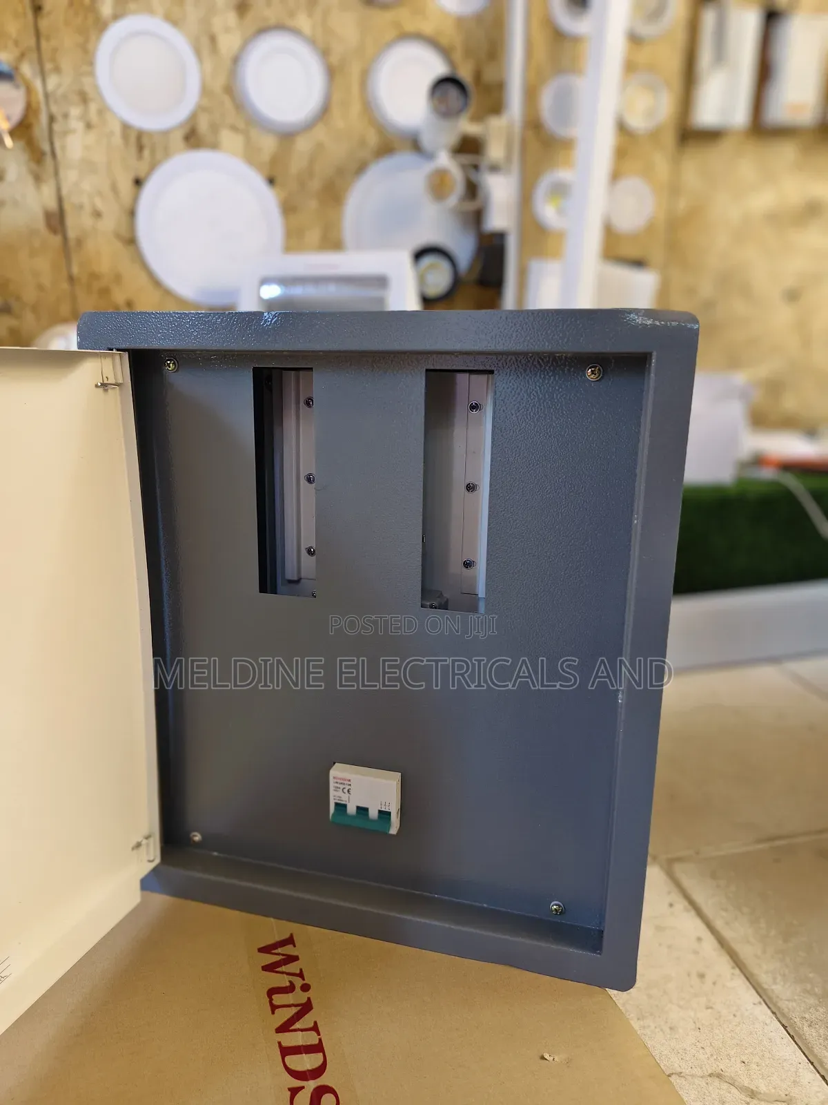 Tronic 6way Distribution Board