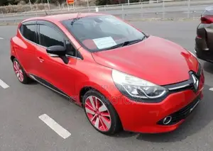 Renault Lutecia 2017 Red