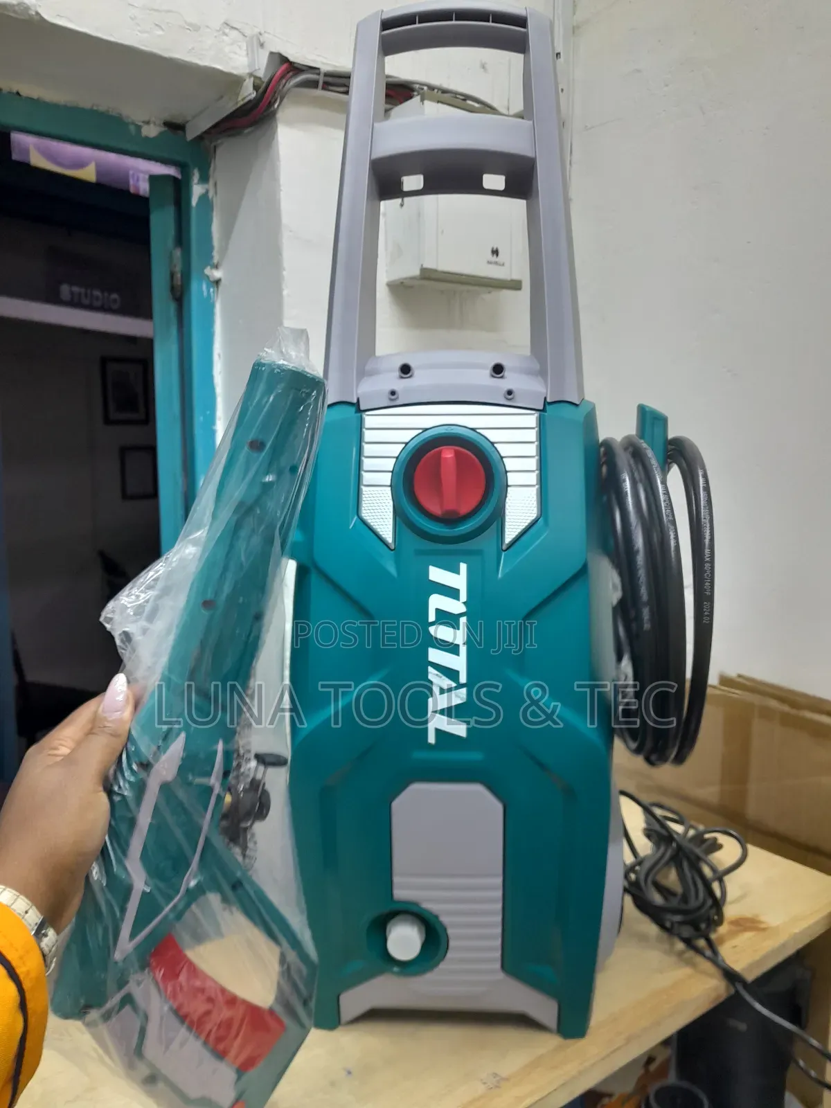 Modern High Pressure Washer 1800w 2200psi
