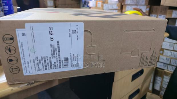 Lenovo Thinkvision 19.5" Monitor - thumbnail 2