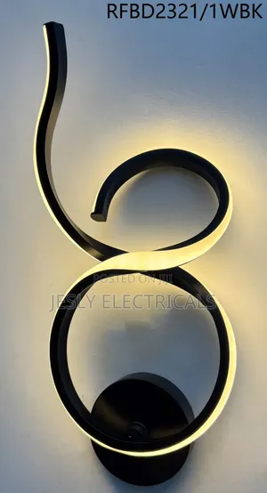 Curvy Wall Bracket