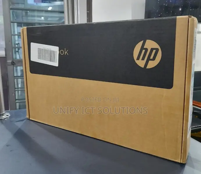 New Laptop HP OmniBook 5 Flip 16GB Intel Core 7 SSD 512GB