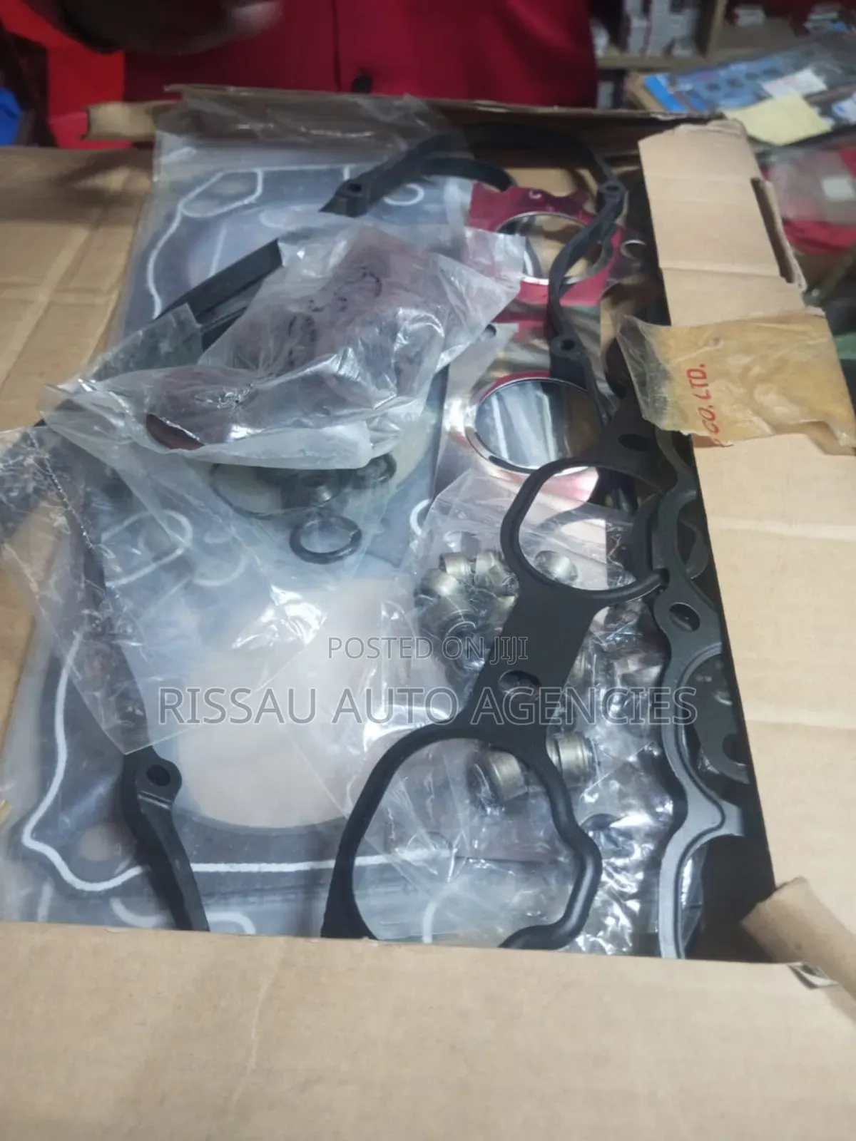 Mitsubishi Pajero 6g72 Engine Genuine Gasket Overhaul Kit.