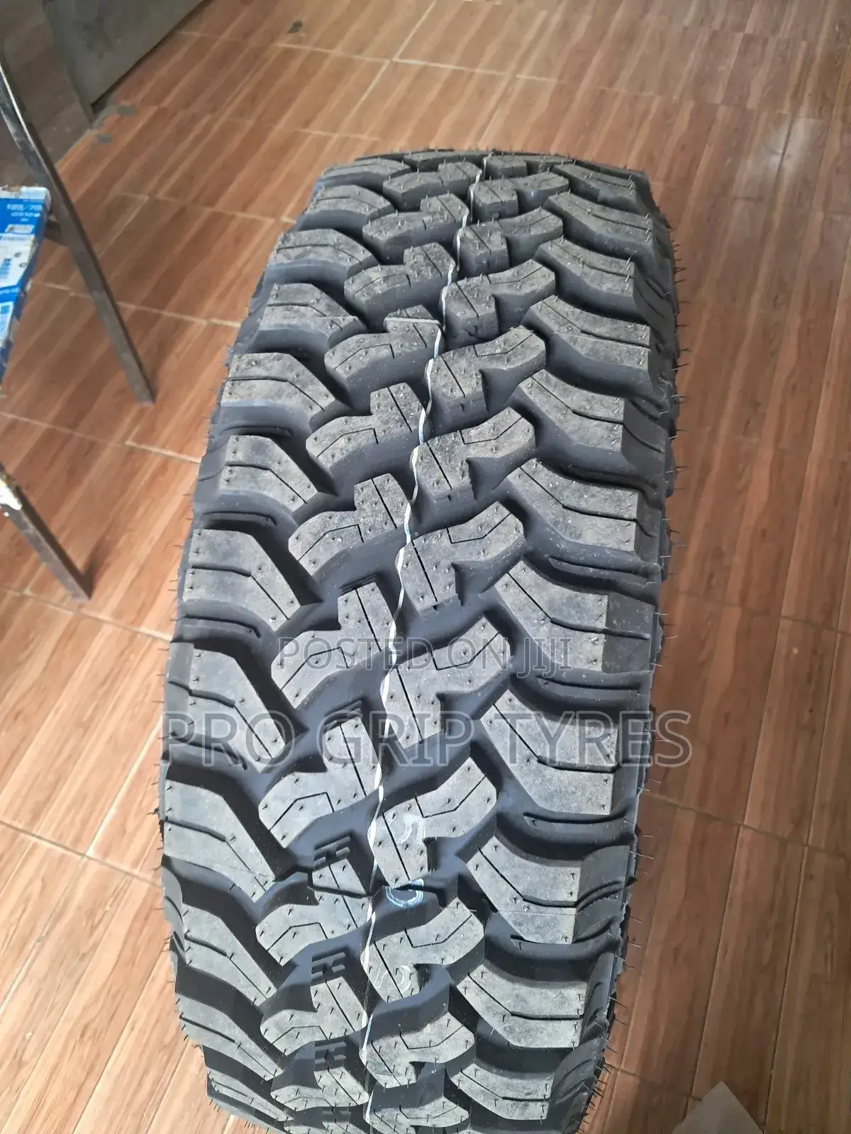 Falken 265/70/17