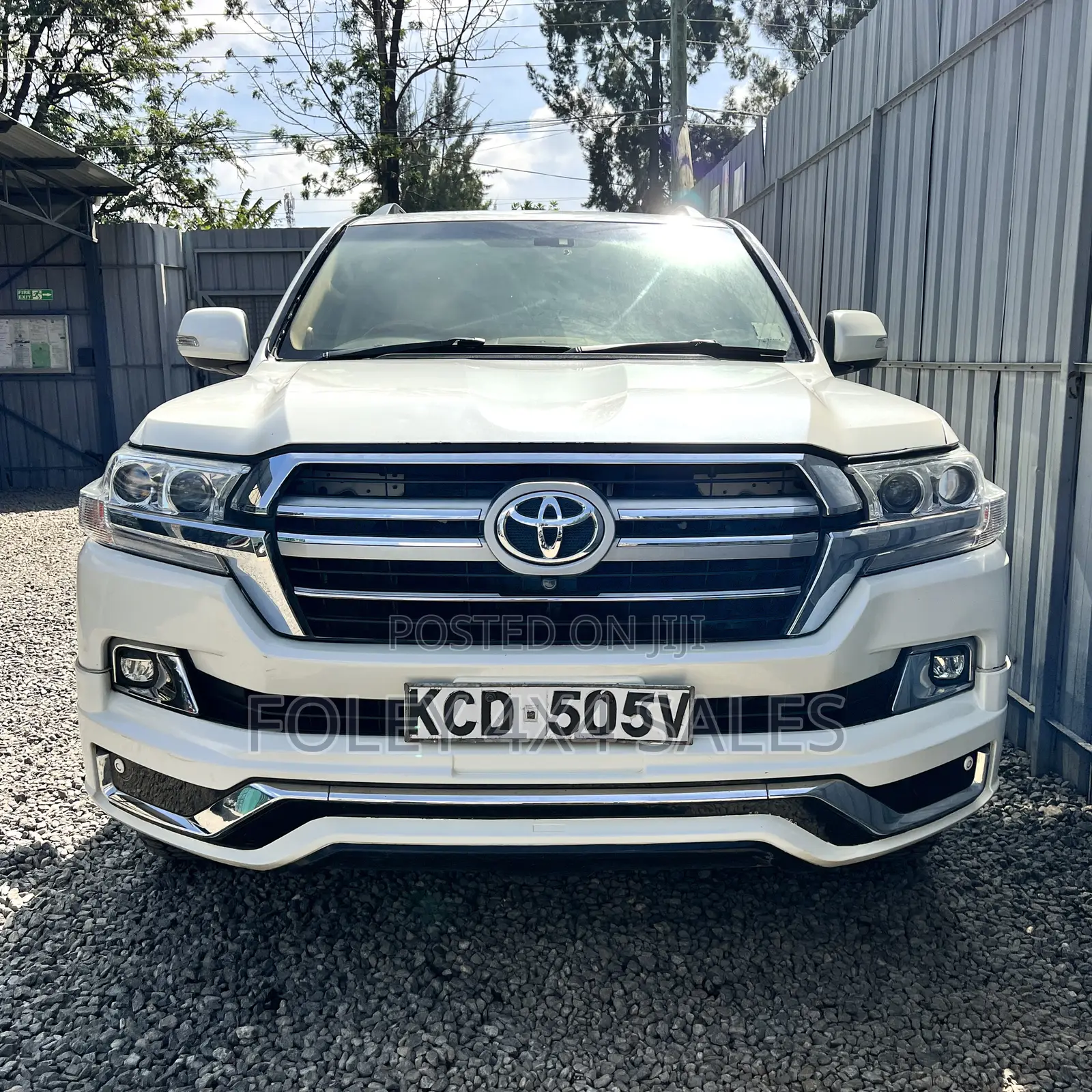 Toyota Land Cruiser 4.6 V8 VX-R 2014 White