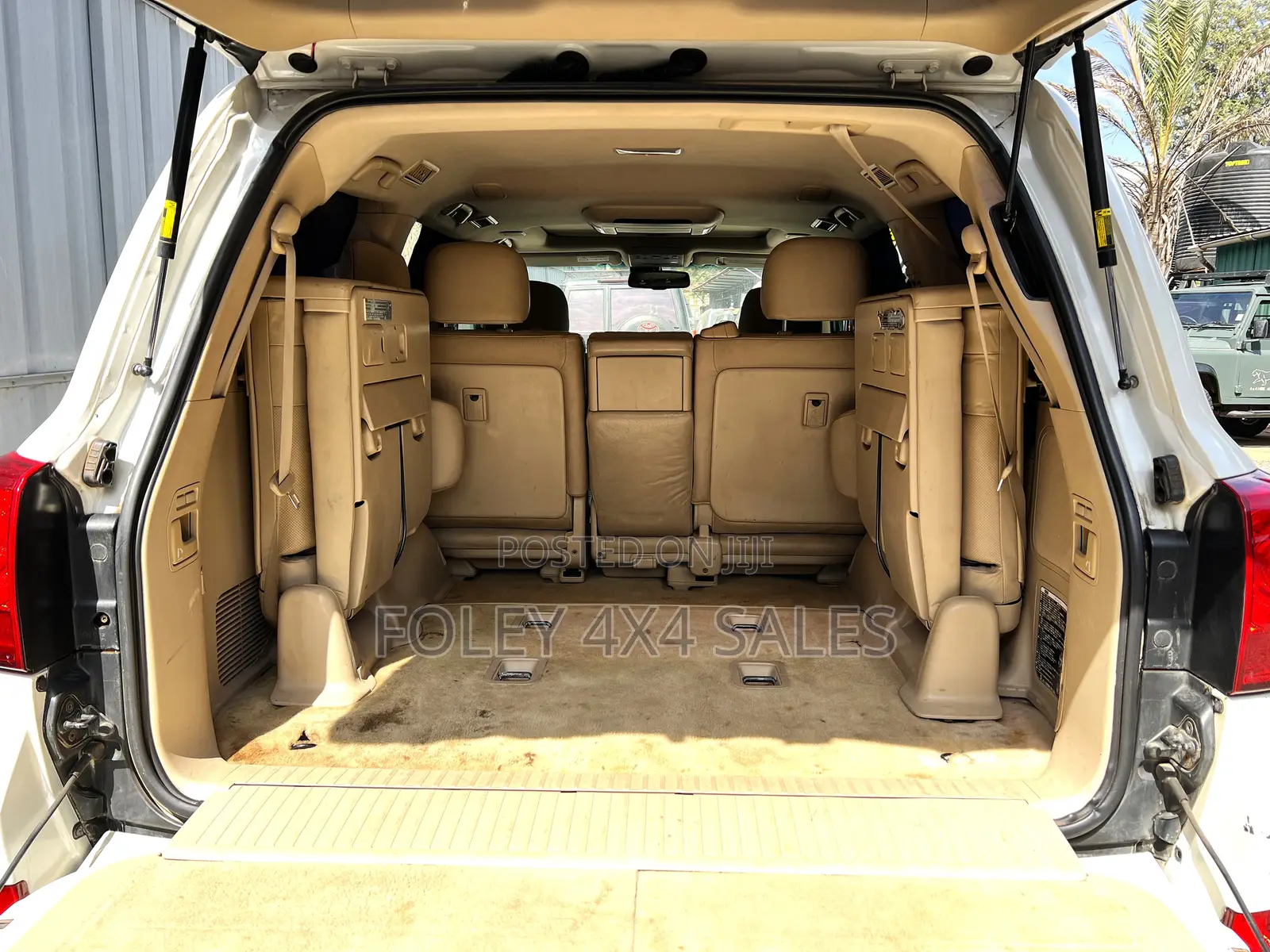 Toyota Land Cruiser 4.6 V8 VX-R 2014 White