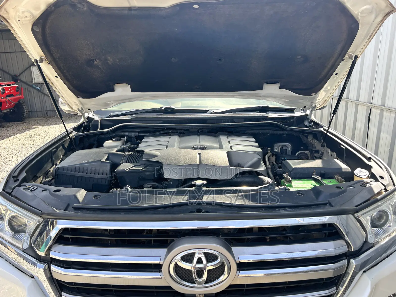 Toyota Land Cruiser 4.6 V8 VX-R 2014 White