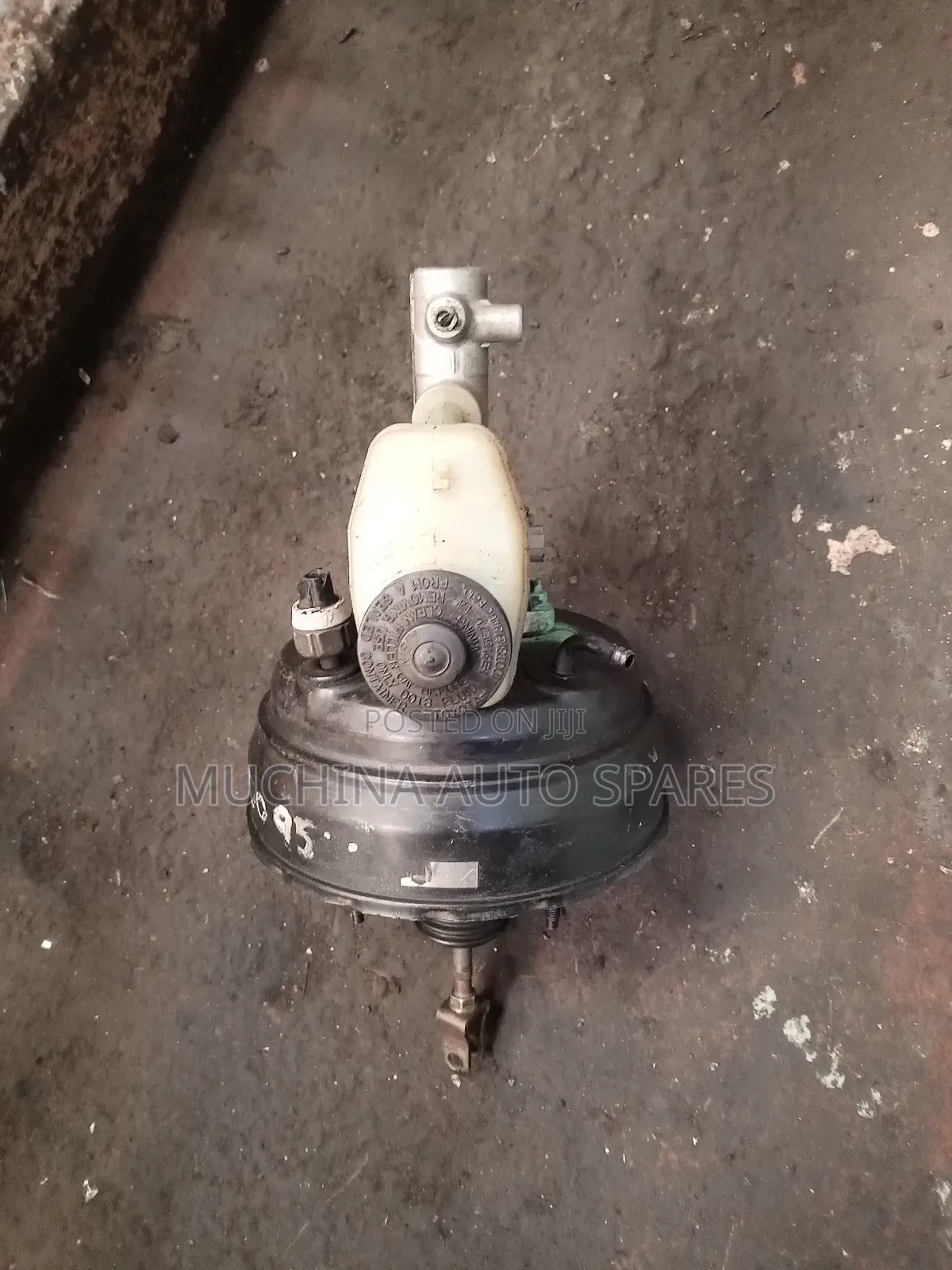 Brake Booster and Master Cylinder Toyota Prado 95