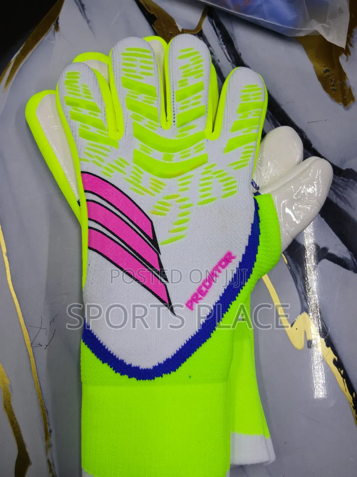 Adidas Predator Urg2.0 Goalkeeper Gloves
