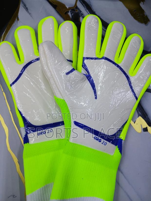 Adidas Predator Urg2.0 Goalkeeper Gloves - thumbnail 2