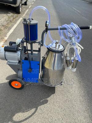 Dairy Milking Machine - thumbnail 2