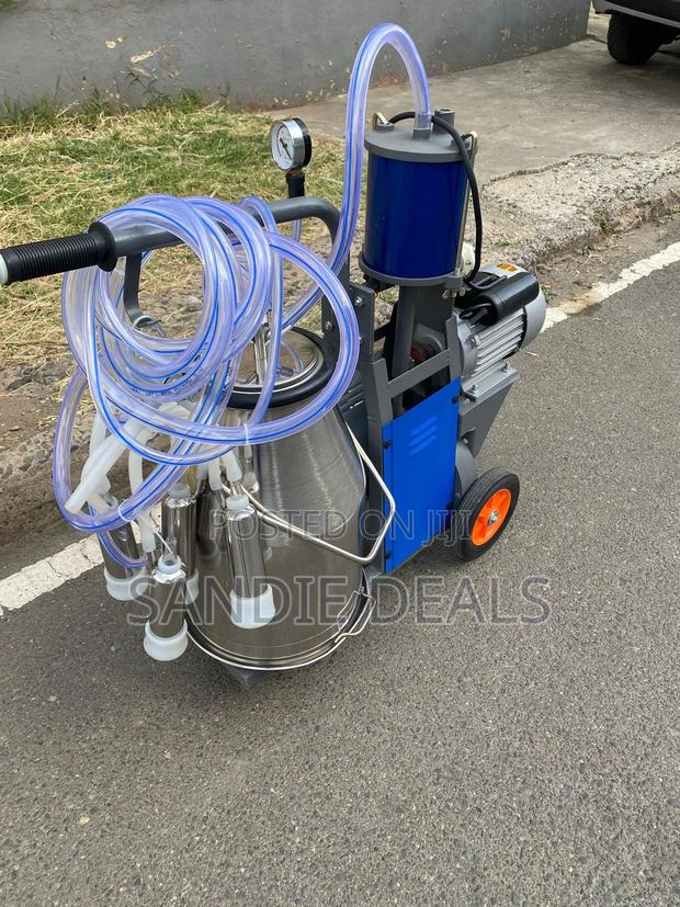 Dairy Milking Machine - thumbnail 3