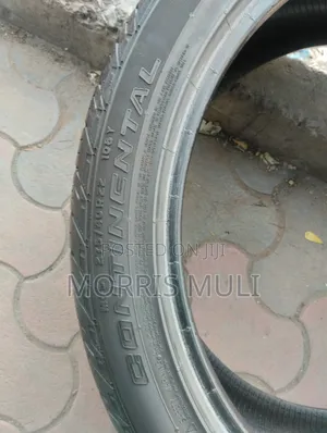275/40r22 Continental