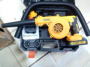 Dewalt Electric Cordless Blower for Workshop - thumbnail 2
