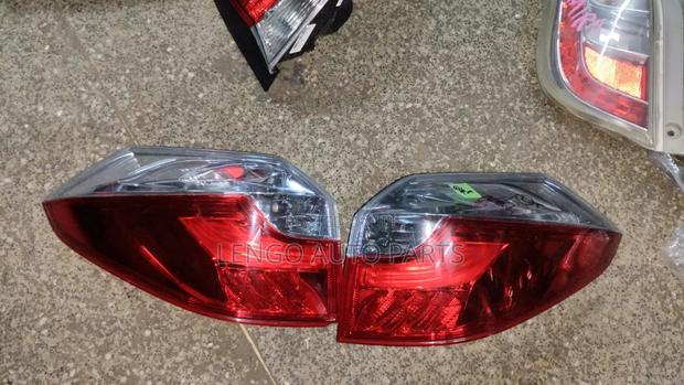 Honda Fit Shuttle 2016 Taillights