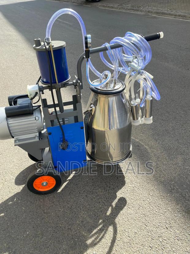 Farmers Milking Machine - thumbnail 3