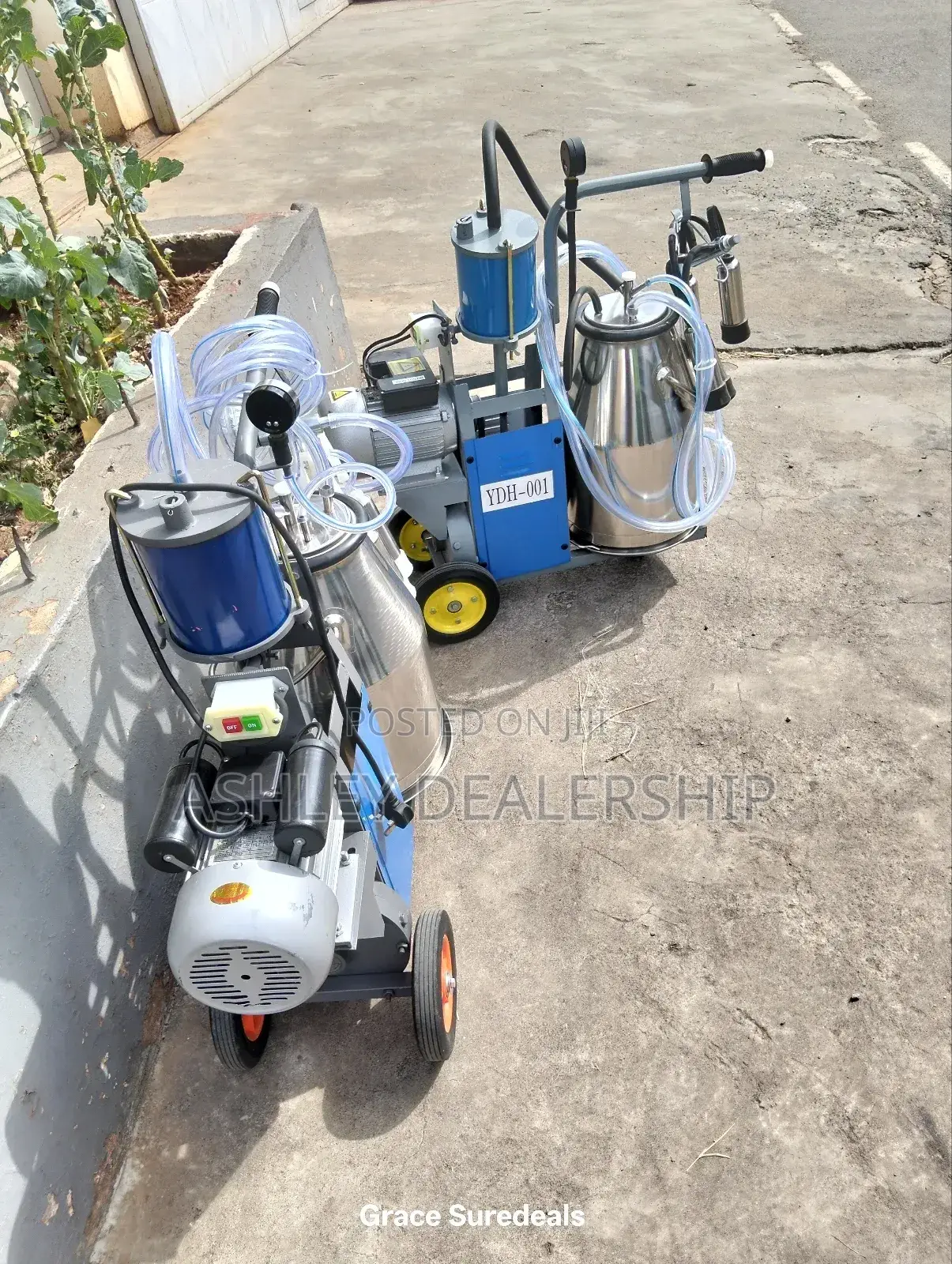 (Farming) Milking Machine