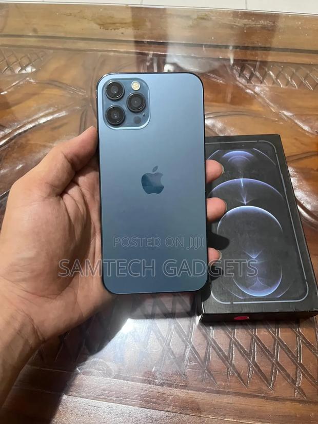 Apple iPhone 12 Pro Max 128 GB Blue - main view