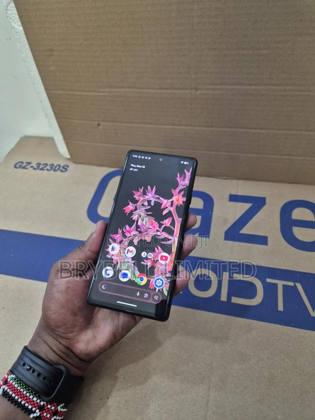 Google Pixel 6 128 GB Black - thumbnail 4