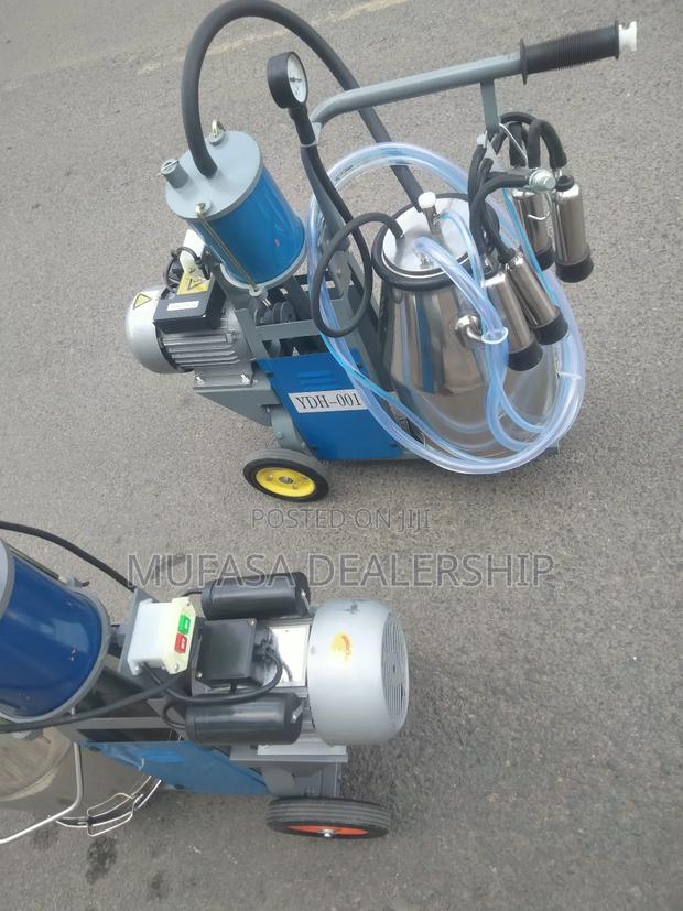 Milking Farm Machine/Cow Milking Machine