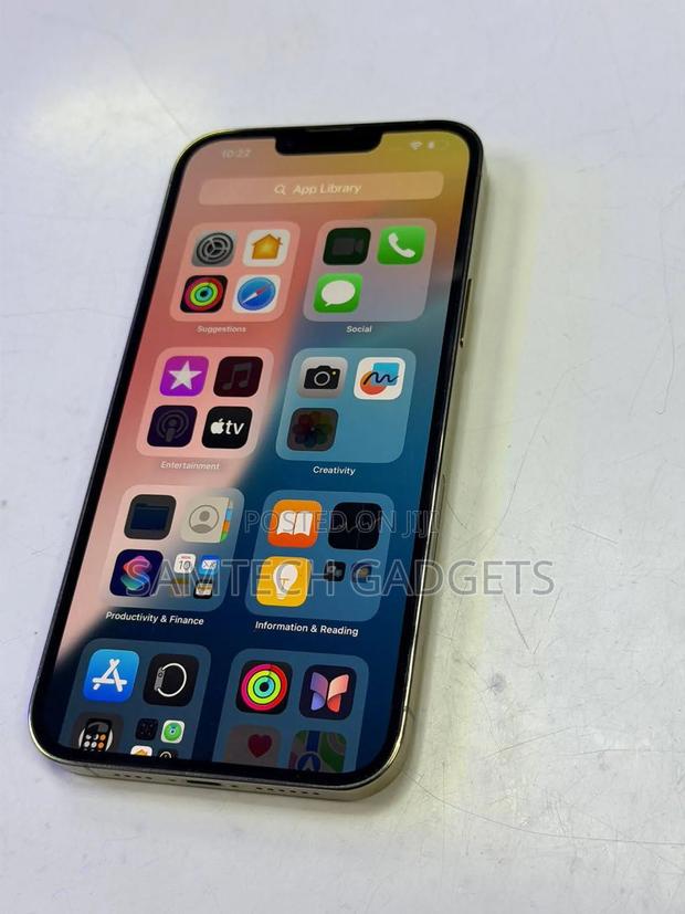 Apple iPhone 13 Pro Max 128 GB Gold - main view