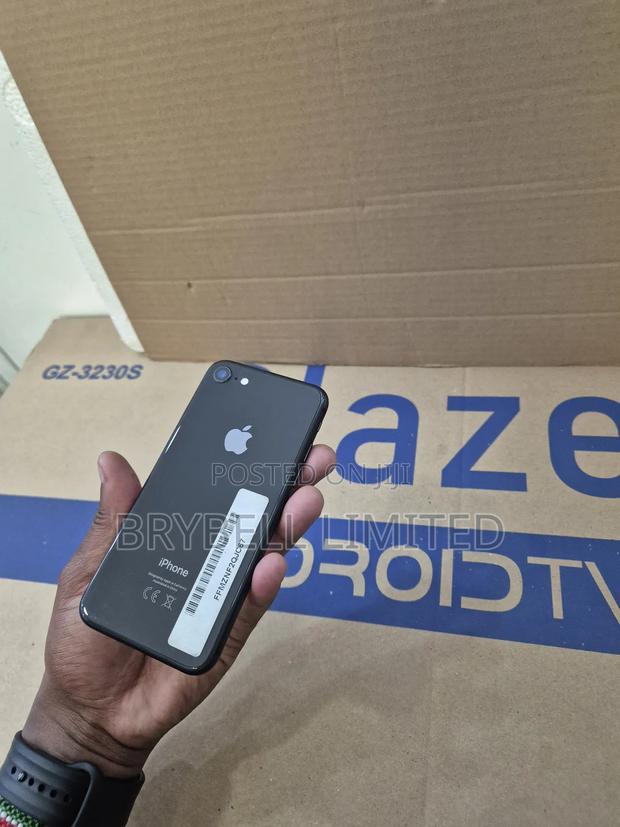 Apple iPhone 8 64 GB Black - thumbnail 7