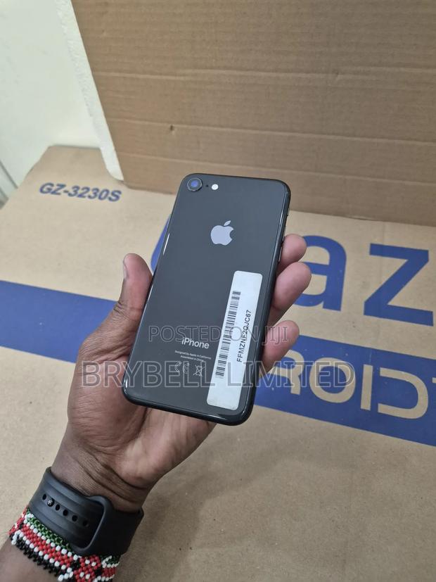 Apple iPhone 8 64 GB Black - thumbnail 8
