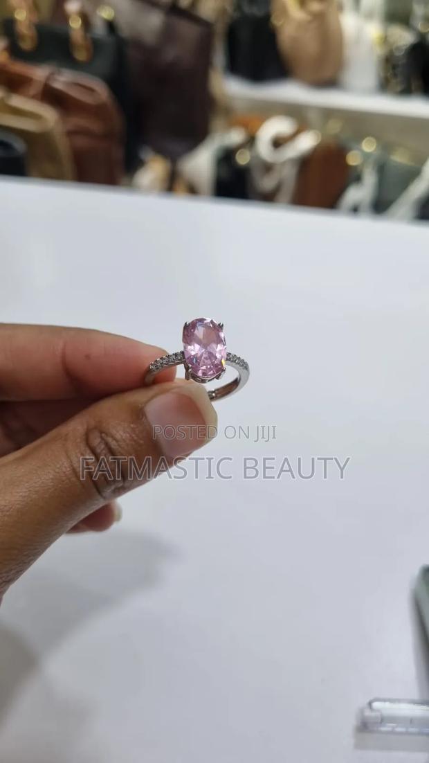 Pretty Ring - main view