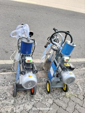 Automatic Milking Machine - thumbnail 2