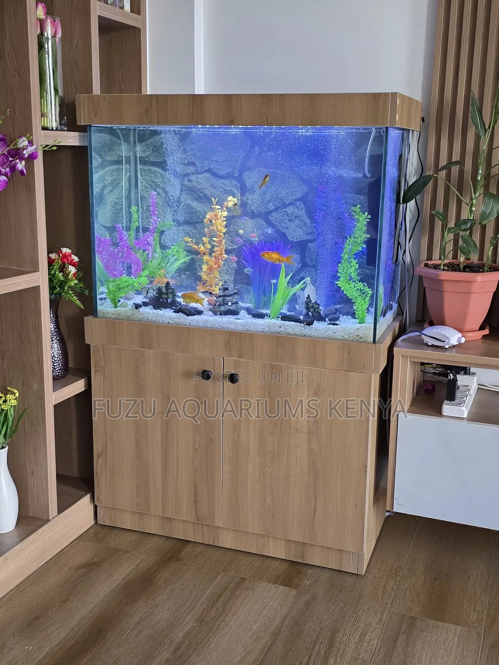 Elegant Home Aquarium With Wood Stand