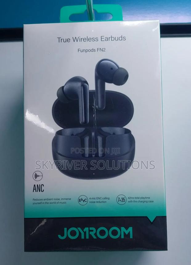True Wireless Earbuds - thumbnail 3