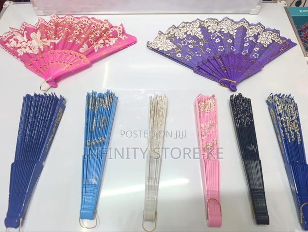 Plastic Folding Fans - thumbnail 3