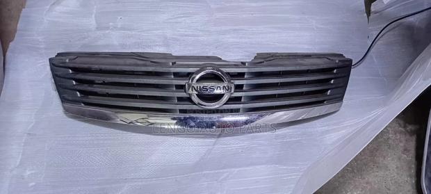 Nissan Bluebird 2010 Grille
