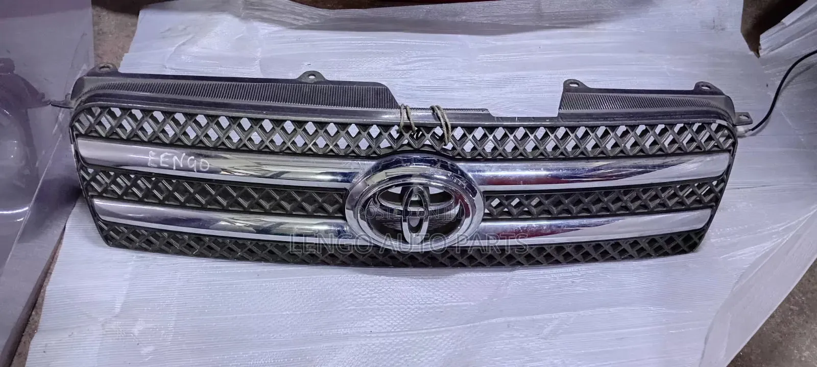 Toyota Kluger 2010 Grille
