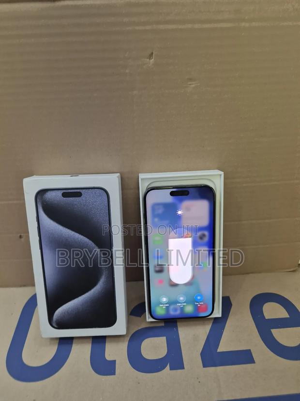 Apple iPhone 15 Pro Max 256 GB Blue - thumbnail 4