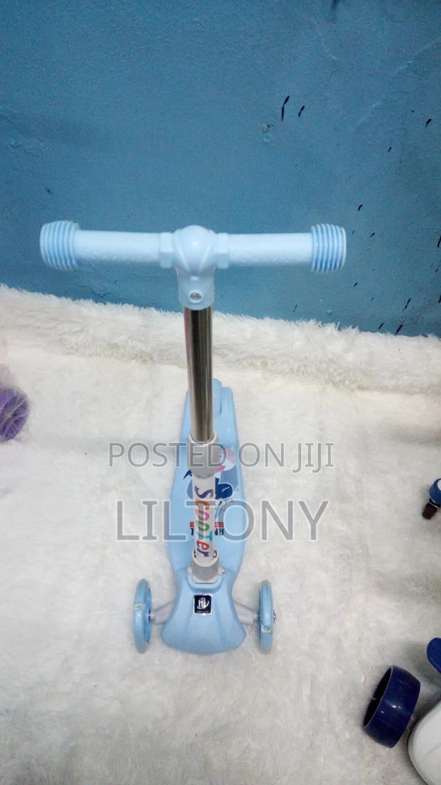 Scooters With Light - thumbnail 3