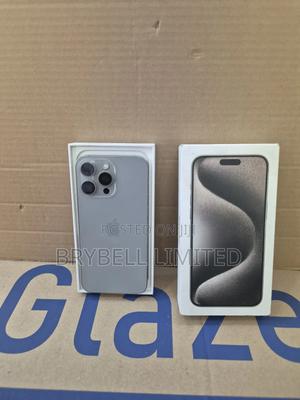 Apple iPhone 15 Pro Max 256 GB Gray - thumbnail 2