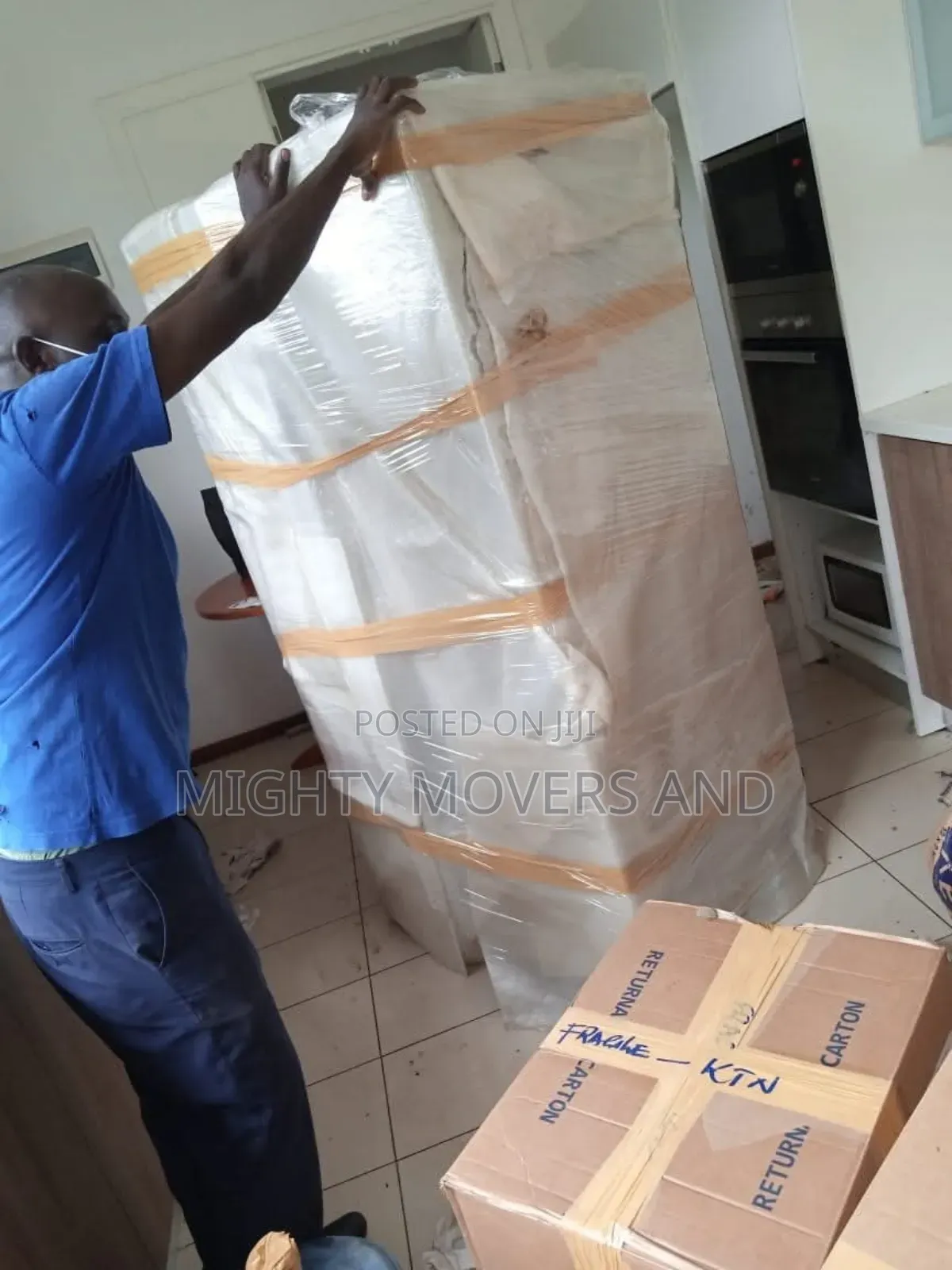 Lorries for Cargo and Luggage Transportation Are Available