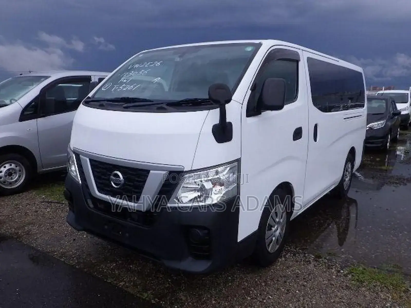 Nissan Caravan (Urvan) 2019 White