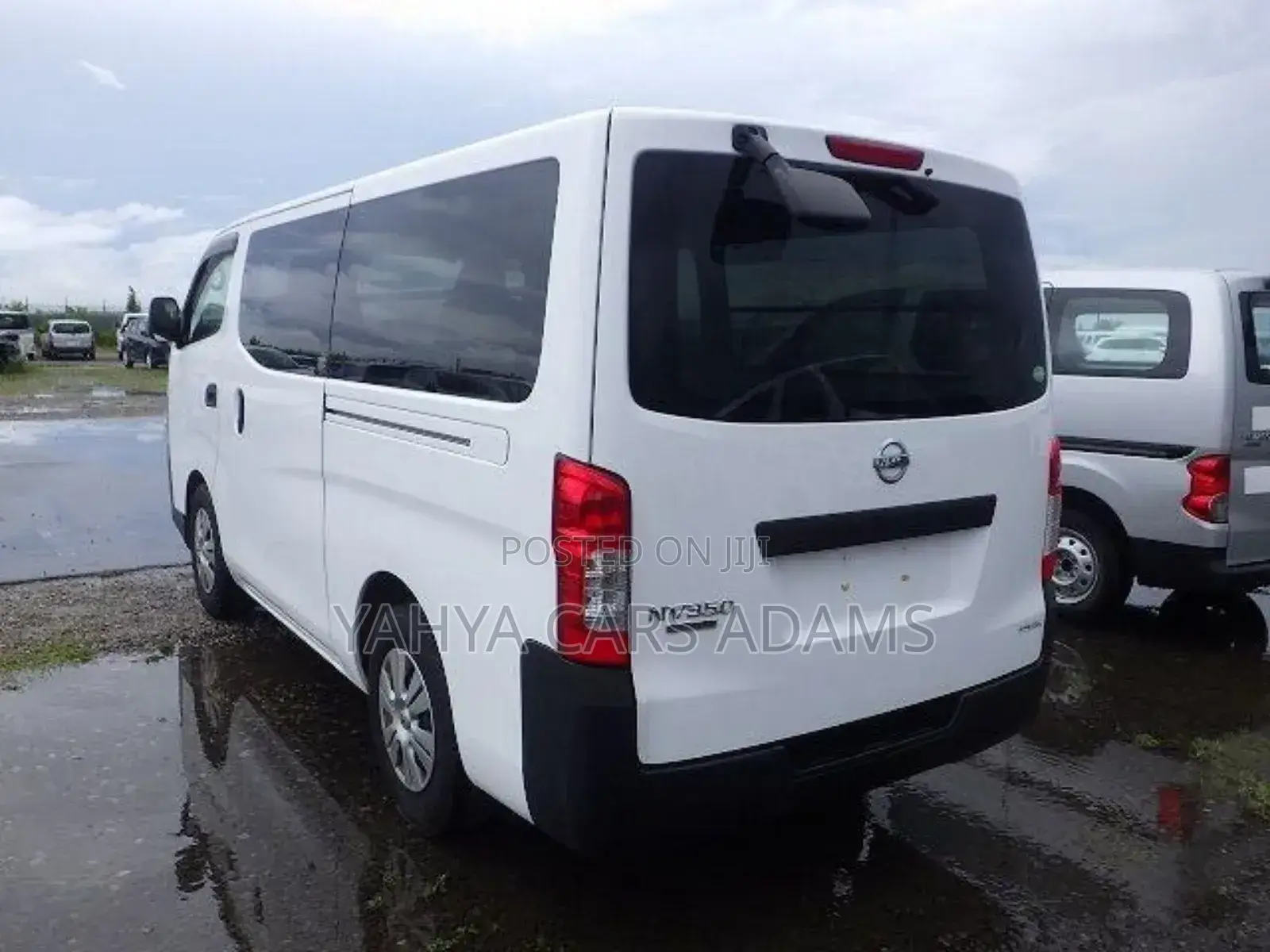 Nissan Caravan (Urvan) 2019 White