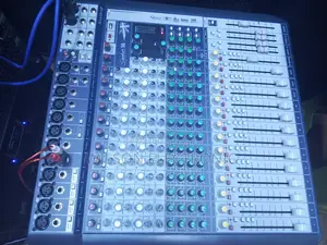 Sound Craft Analog 16 Channel Mixer
